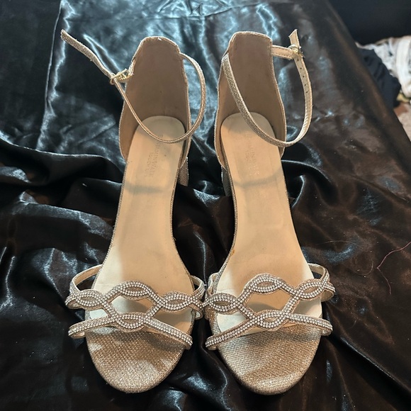 Gold/Silver Heel - Picture 1 of 4